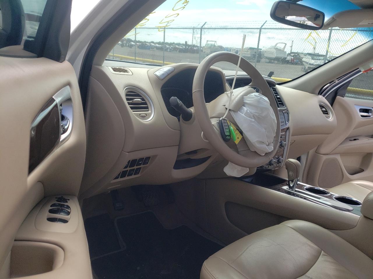 Photo 9 from auction – 2015 NISSAN PATHFINDER with VIN 5N1AR2MN3FC649404
