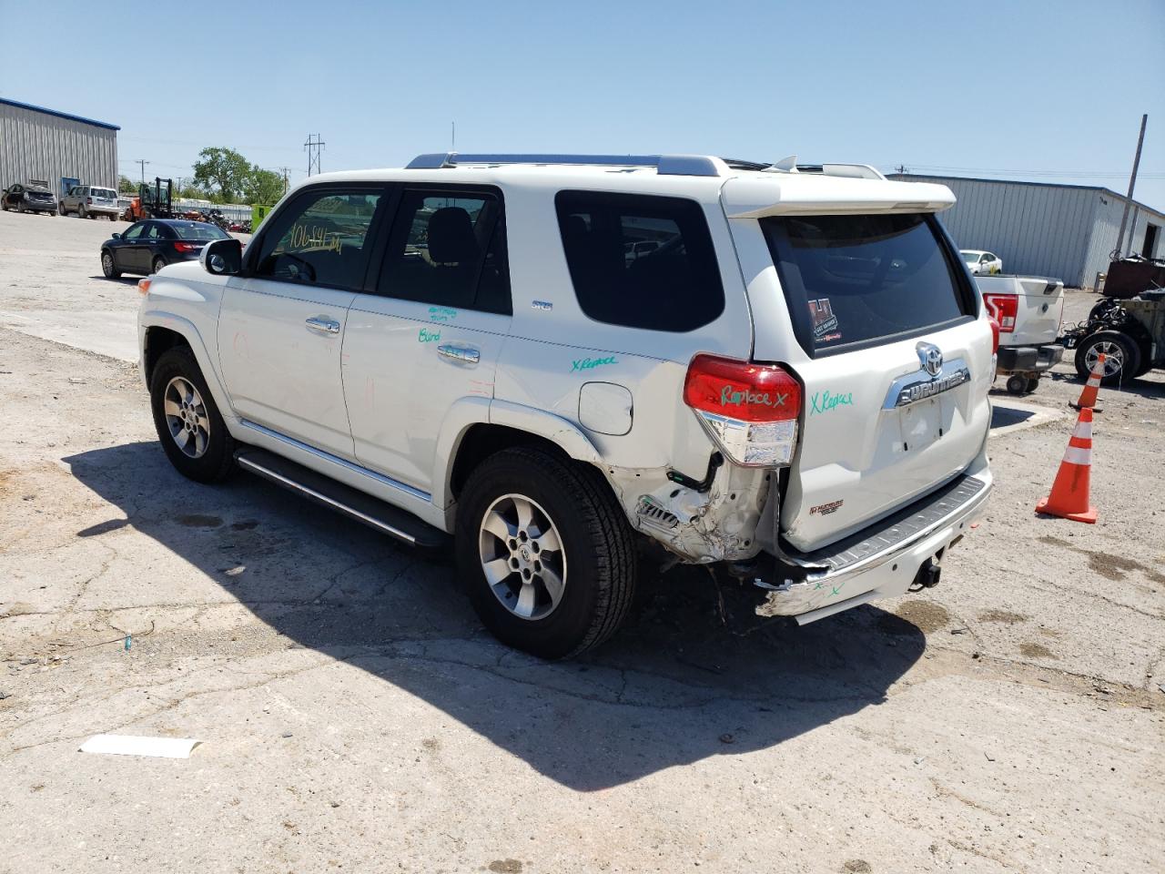 Photo 9 from auction – 2013 TOYOTA 4RUNNER SR with VIN JTEBU5JR8D5117871