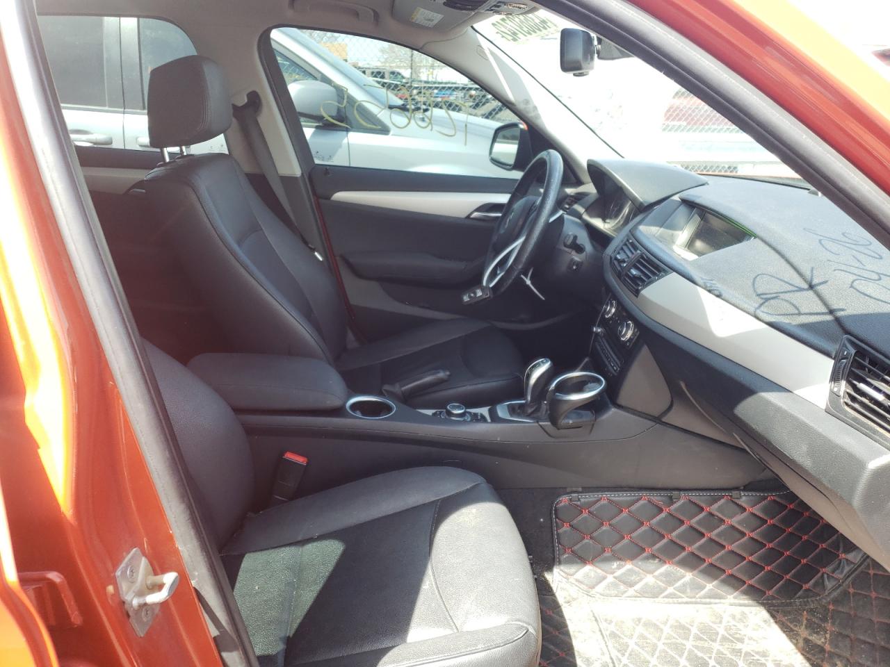 Photo 5 from auction – 2015 BMW X1 XDRIVE2 with VIN WBAVL1C53FVY26473