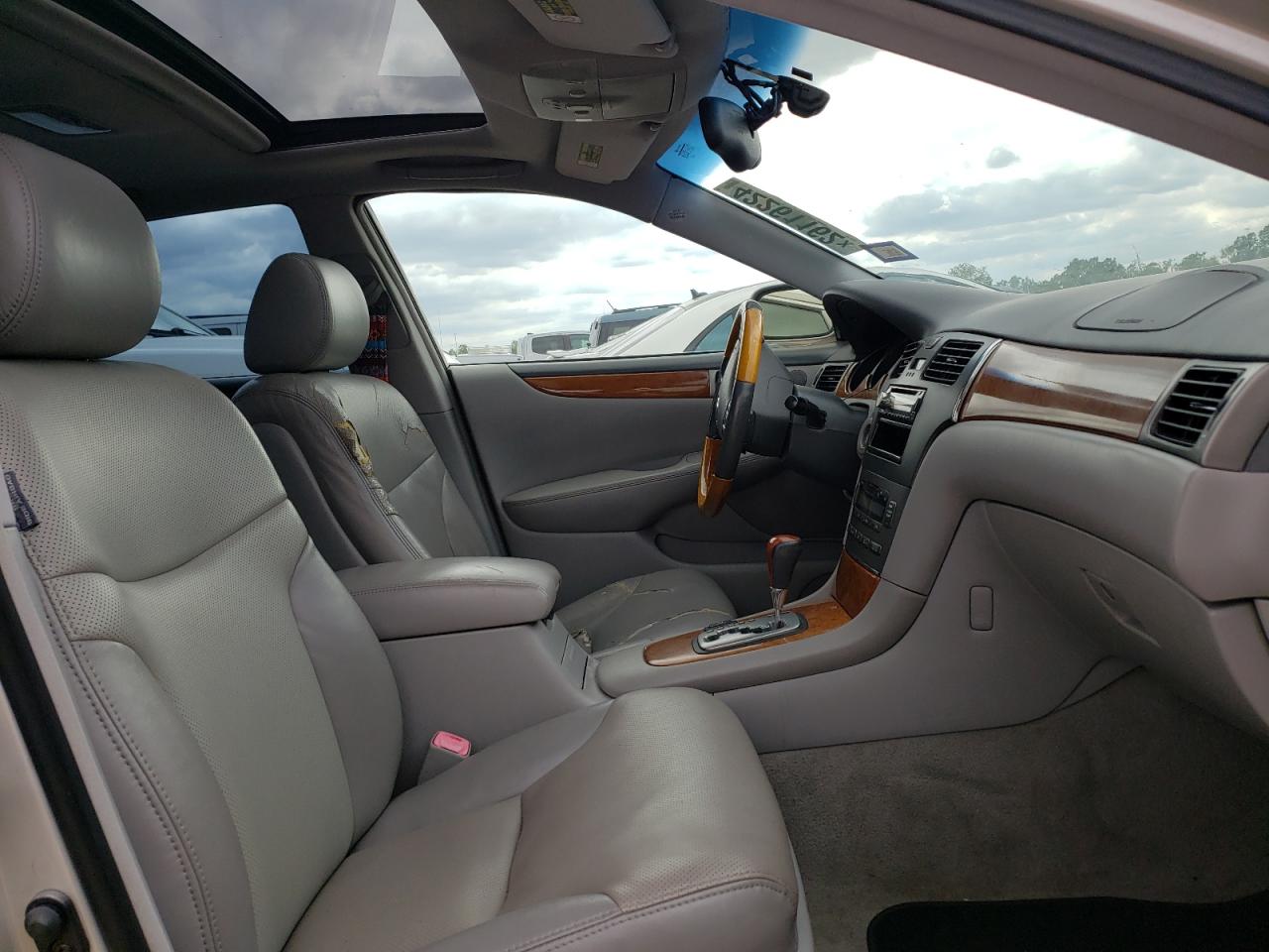Photo 5 from auction – 2005 LEXUS ES 330 with VIN JTHBA30G155139566