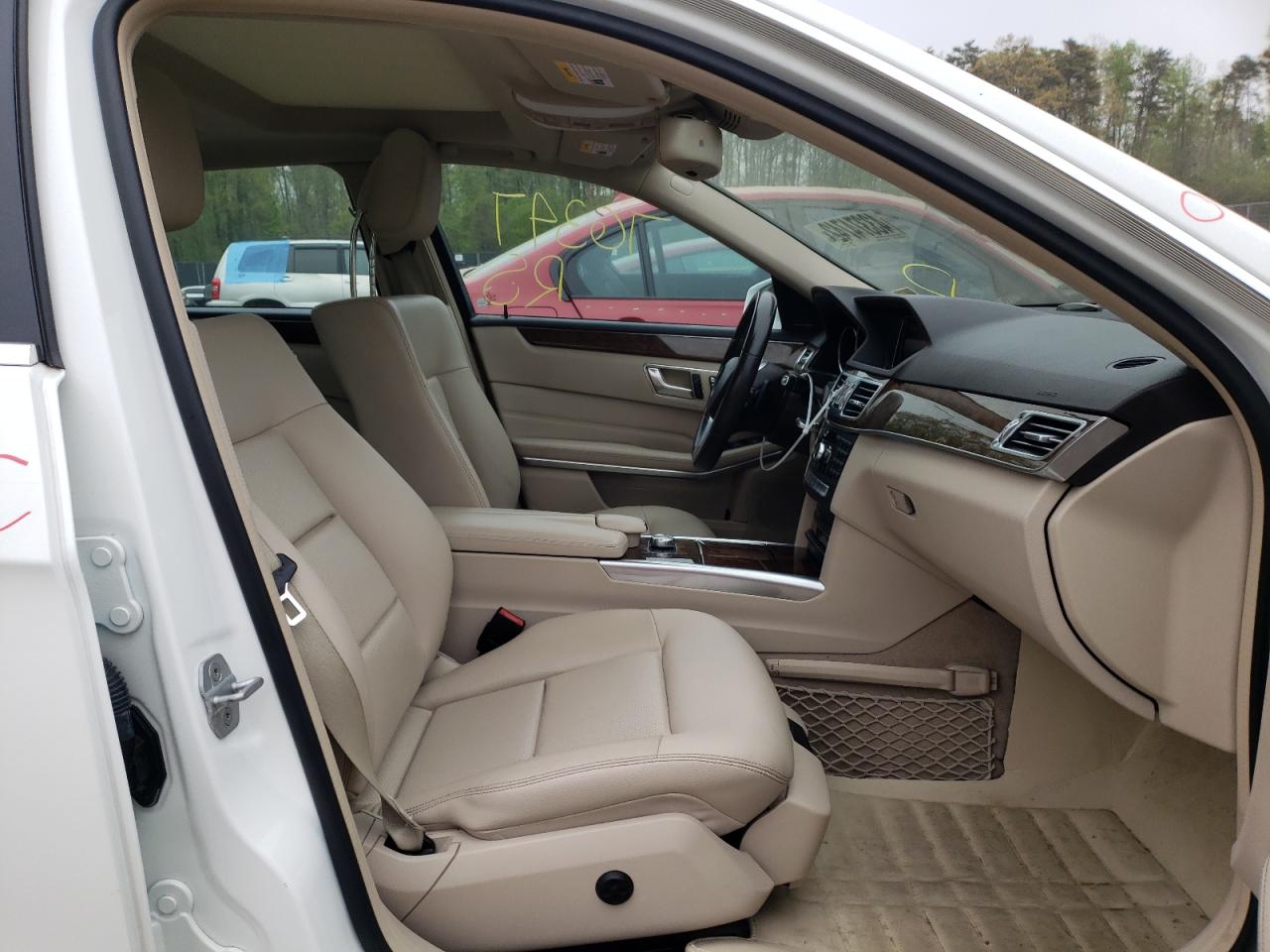 Photo 5 from auction – 2015 MERCEDES-BENZ E 350 4MAT with VIN WDDHF8JB0FB119783