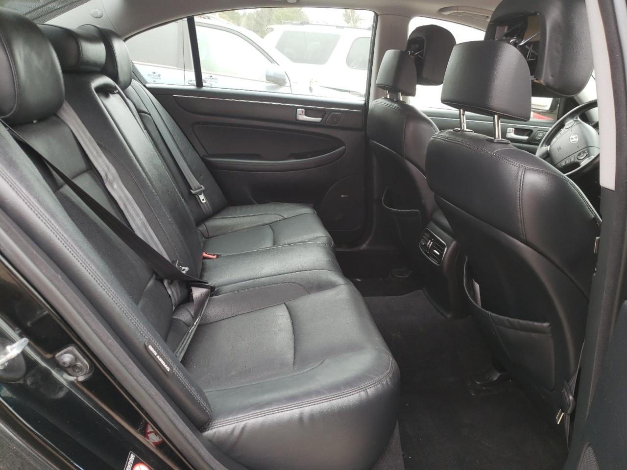 Photo 6 from auction – 2012 HYUNDAI GENESIS 3. with VIN KMHGC4DD1CU184397
