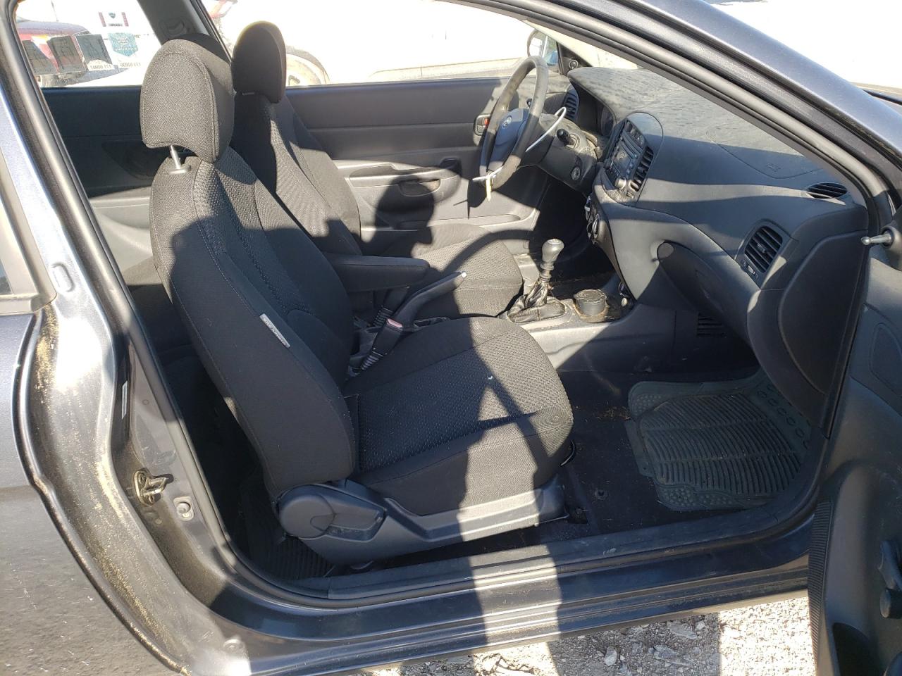 Photo 5 from auction – 2007 HYUNDAI ACCENT GS with VIN KMHCM36C47U011165