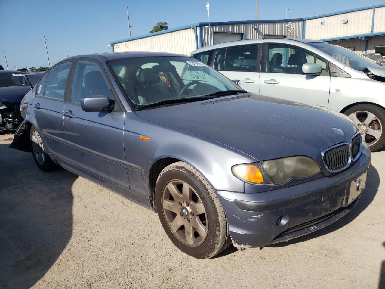 BMW 325 I 2002 with VIN WBAET37432NJ22040 - Photo from auction