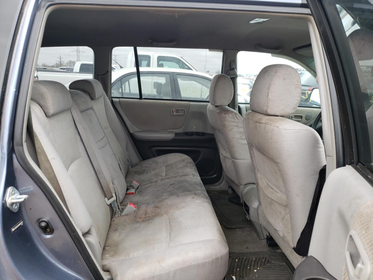 Photo 6 from auction – 2004 TOYOTA HIGHLANDER with VIN JTEGD21A840090750