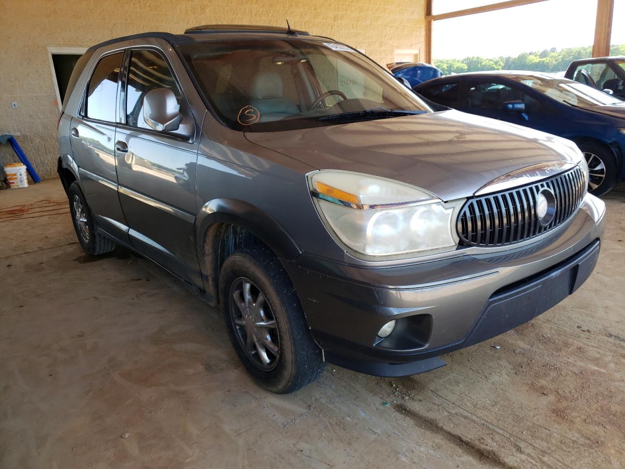 BUICK RENDEZVOUS 2004 with VIN 3G5DA03E24S574773 - Photo from auction