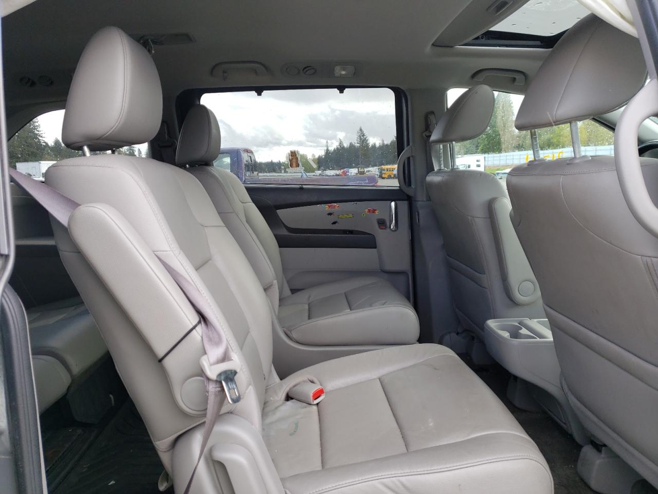 Photo 6 from auction – 2015 HONDA ODYSSEY EX with VIN 5FNRL5H67FB094330