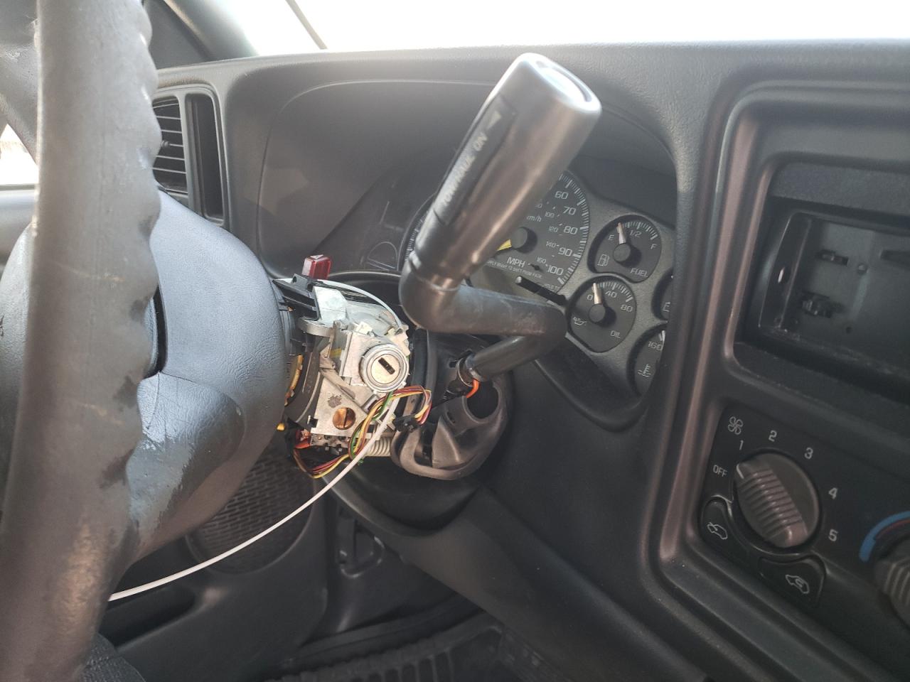 Photo 9 from auction – 2001 CHEVROLET SILVERADO with VIN 1GCEC19W91Z167724