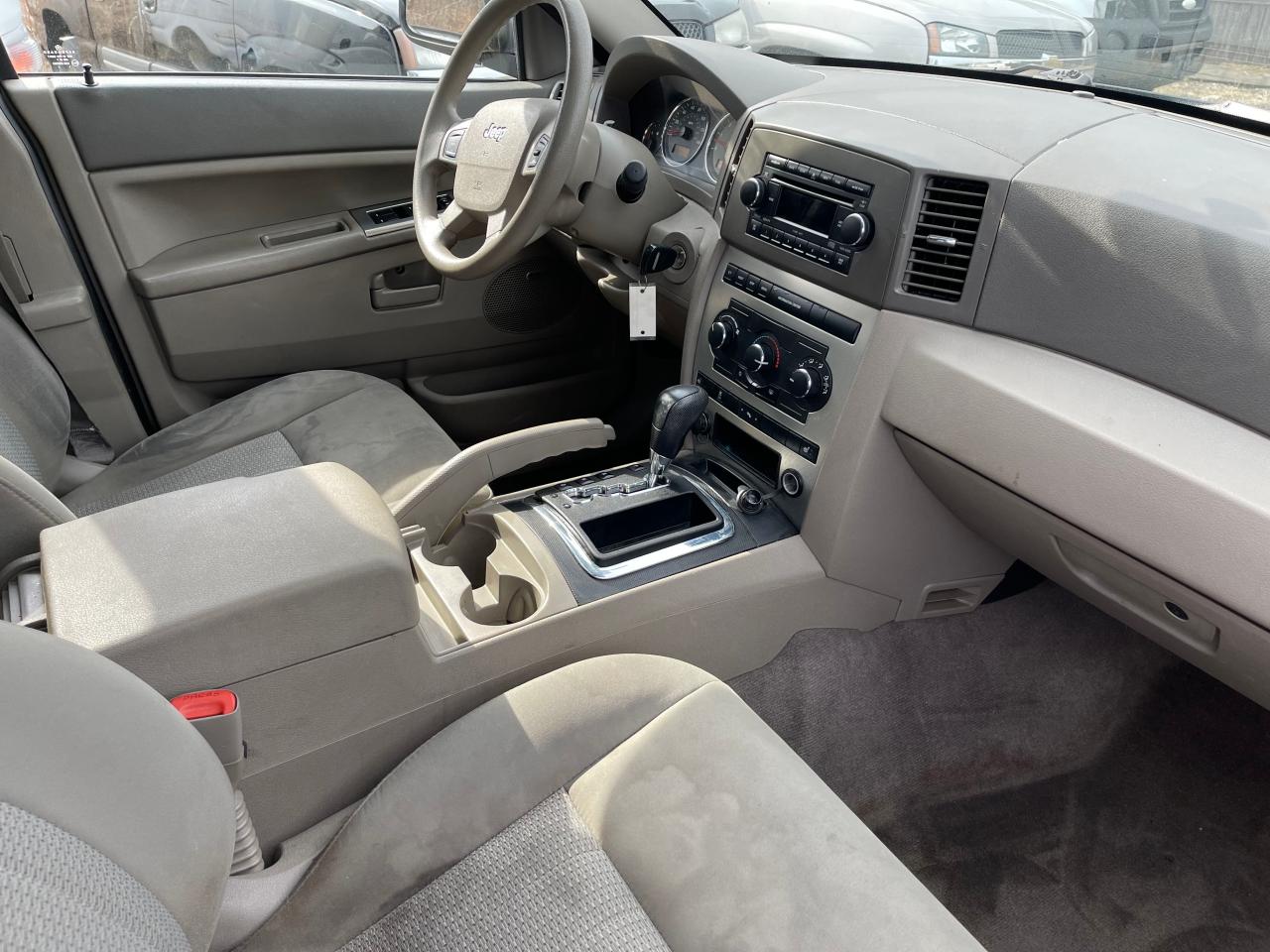 Photo 5 from auction – 2007 JEEP GRAND CHER with VIN 1J8GR48K27C688263