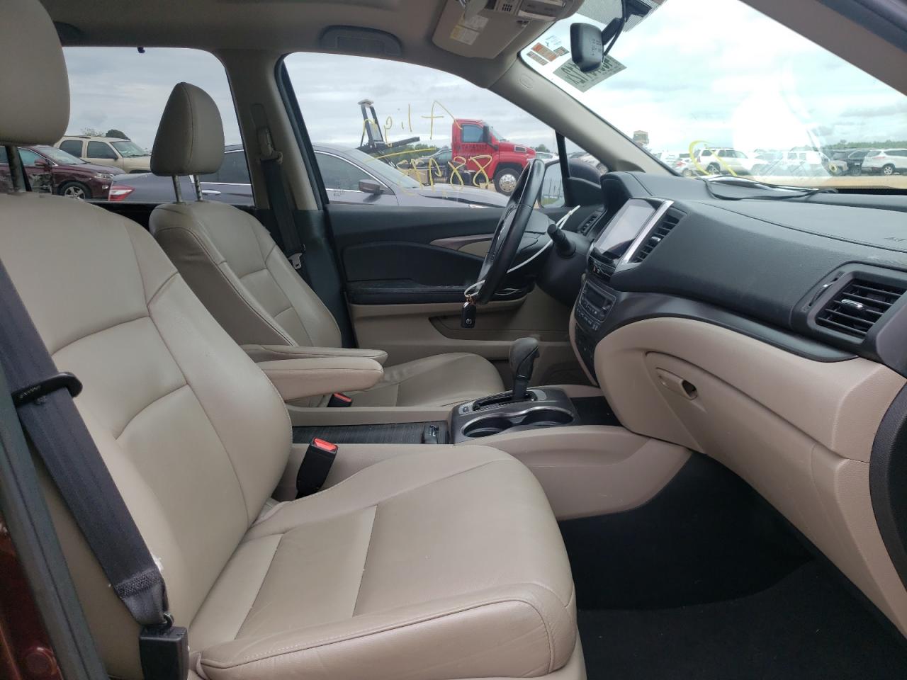 Photo 5 from auction – 2016 HONDA PILOT EXL with VIN 5FNYF5H81GB020326