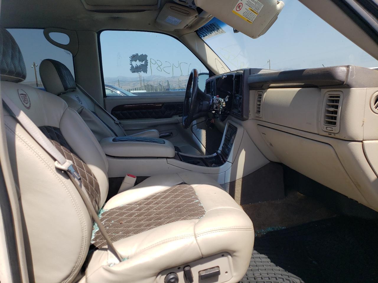 Photo 5 from auction – 2002 CADILLAC ESCALADE E with VIN 3GYEK63N02G332877