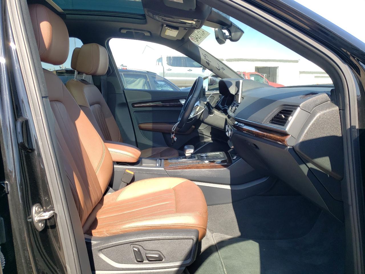 Photo 5 from auction – 2018 AUDI Q5 PREMIUM with VIN WA1BNAFY3J2205146
