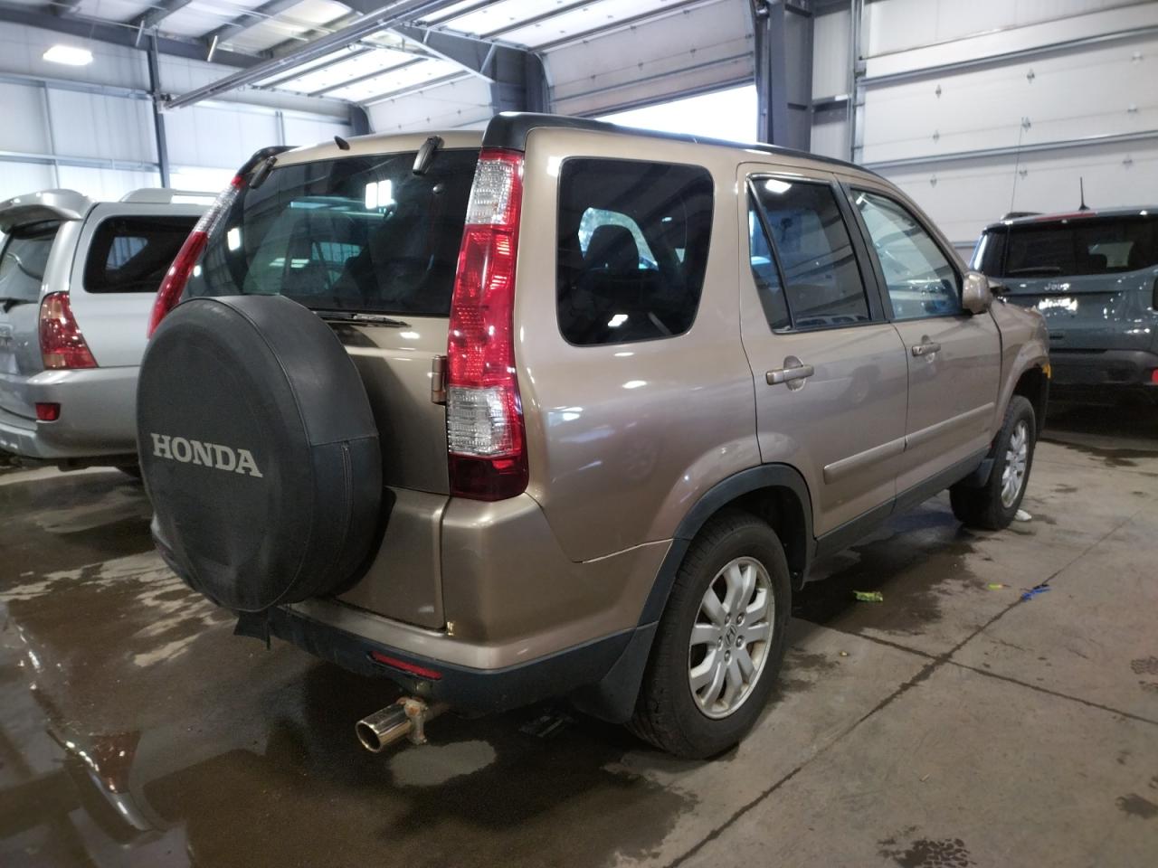 Photo 4 from auction – 2005 HONDA CR-V SE with VIN JHLRD78955C031017
