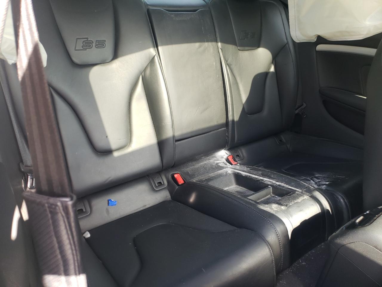 Photo 6 from auction – 2010 AUDI S5 PRESTIG with VIN WAUVVAFR2AA035599