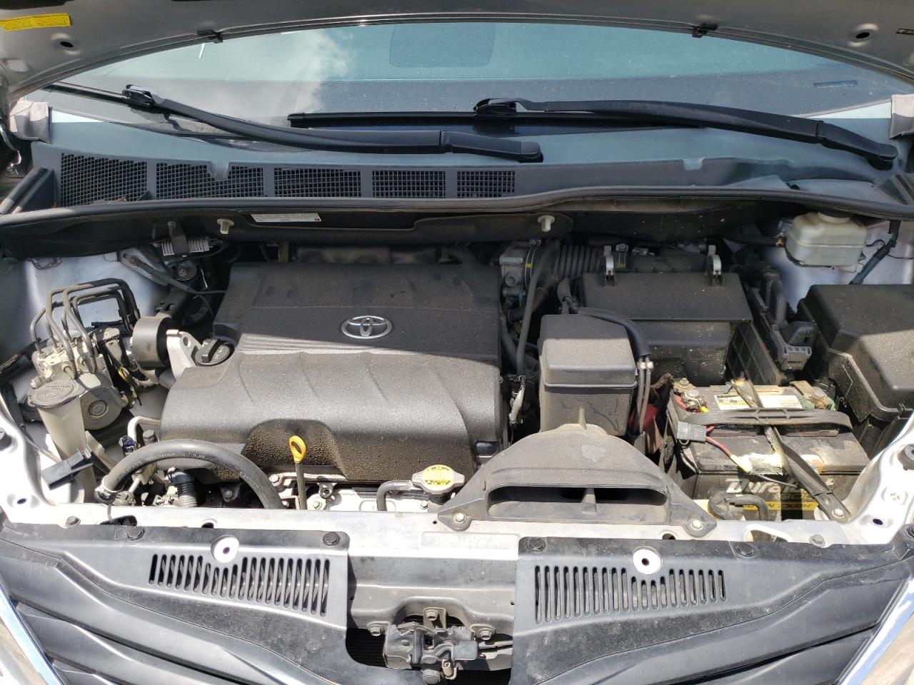 Photo 7 from auction – 2011 TOYOTA SIENNA LE with VIN 5TDKK3DC9BS080956