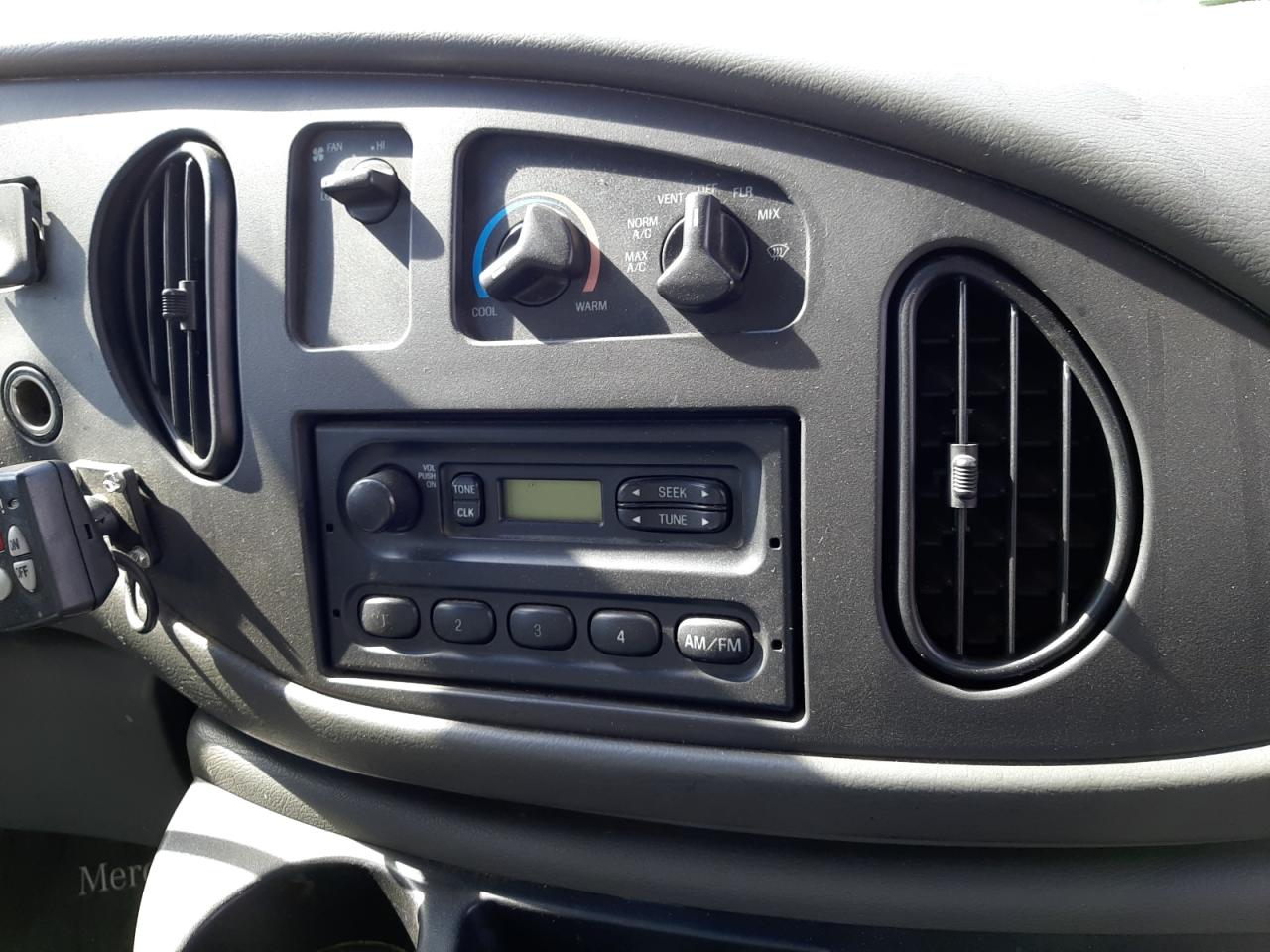 Photo 9 from auction – 2012 FORD ECONOLINE with VIN 1FTSS34P67DA44292
