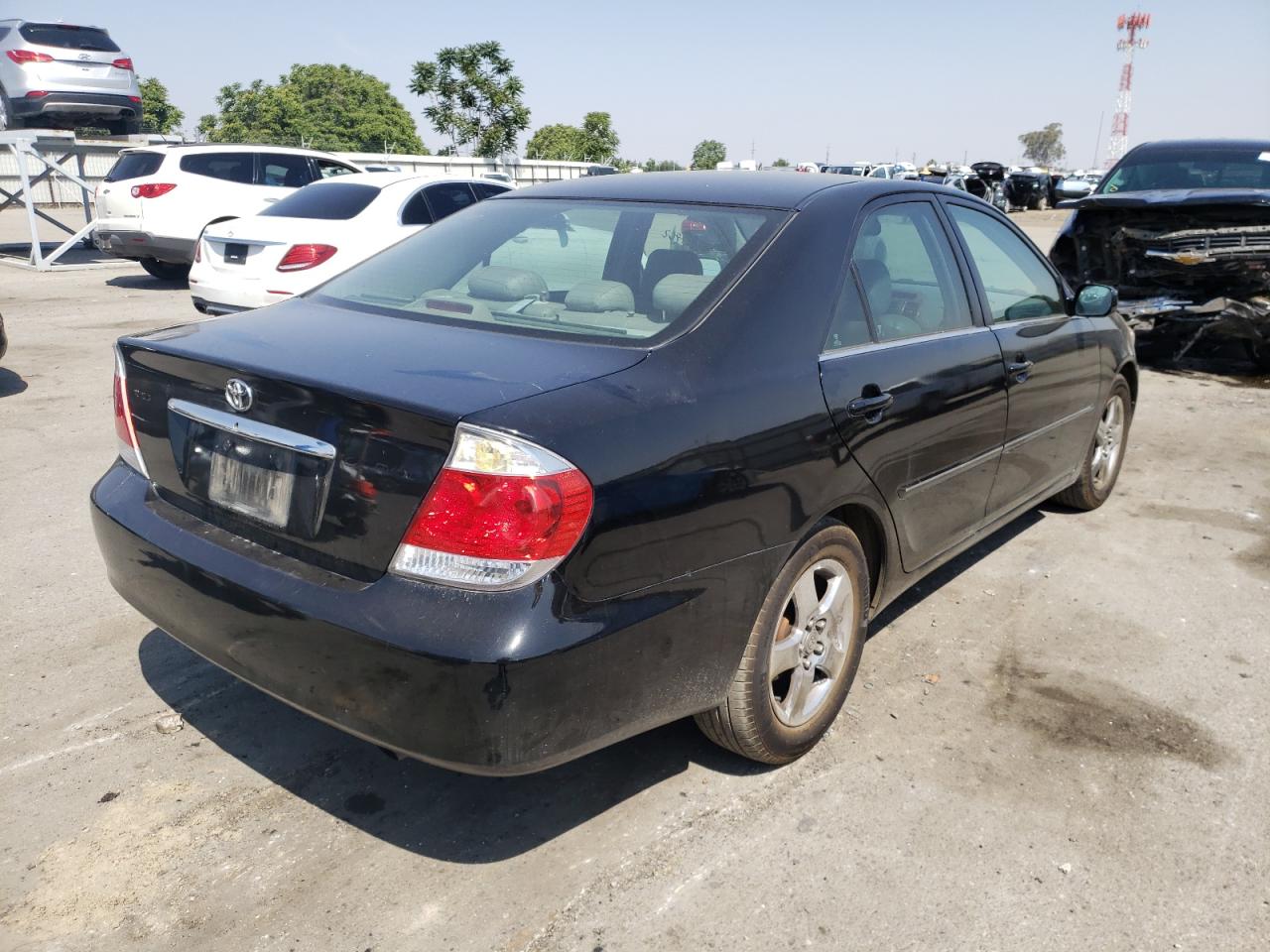 Photo 4 from auction – 2005 TOYOTA CAMRY LE with VIN 4T1BF32K35U088402