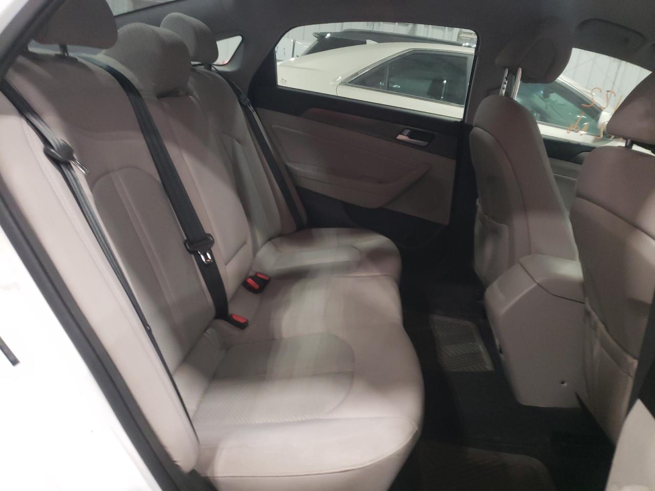 Photo 6 from auction – 2015 HYUNDAI SONATA SPO with VIN 5NPE34AF1FH077026