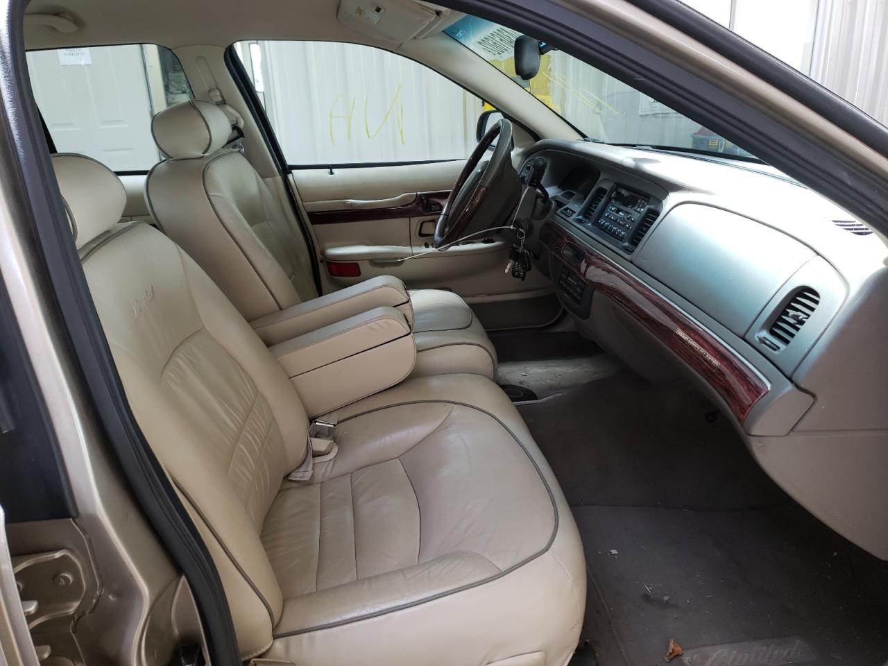 Photo 5 from auction – 2000 MERCURY GRAND MARQ with VIN 2MEFM75W7YX733050