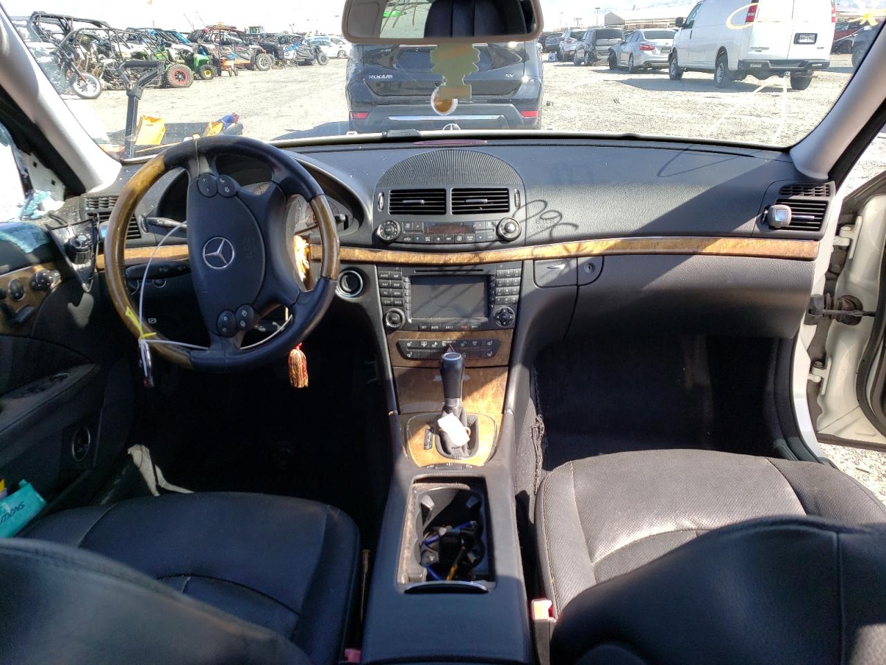 Photo 9 from auction – 2007 MERCEDES-BENZ E 550 with VIN WDBUF72X17B038790