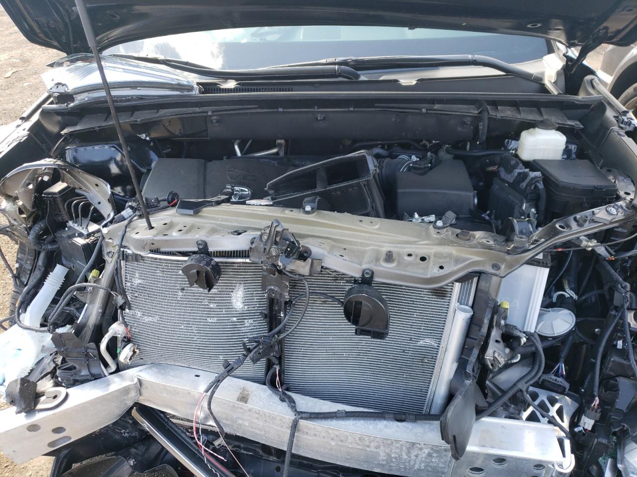 Photo 7 from auction – 2018 TOYOTA HIGHLANDER with VIN 5TDDZRFH9JS868943