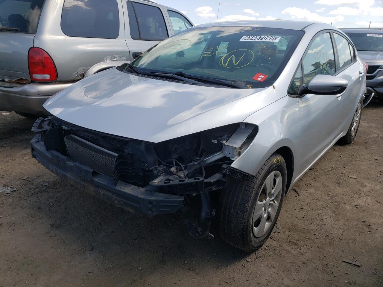 Photo 2 from auction – 2015 KIA FORTE LX with VIN KNAFK4A6XF5349593