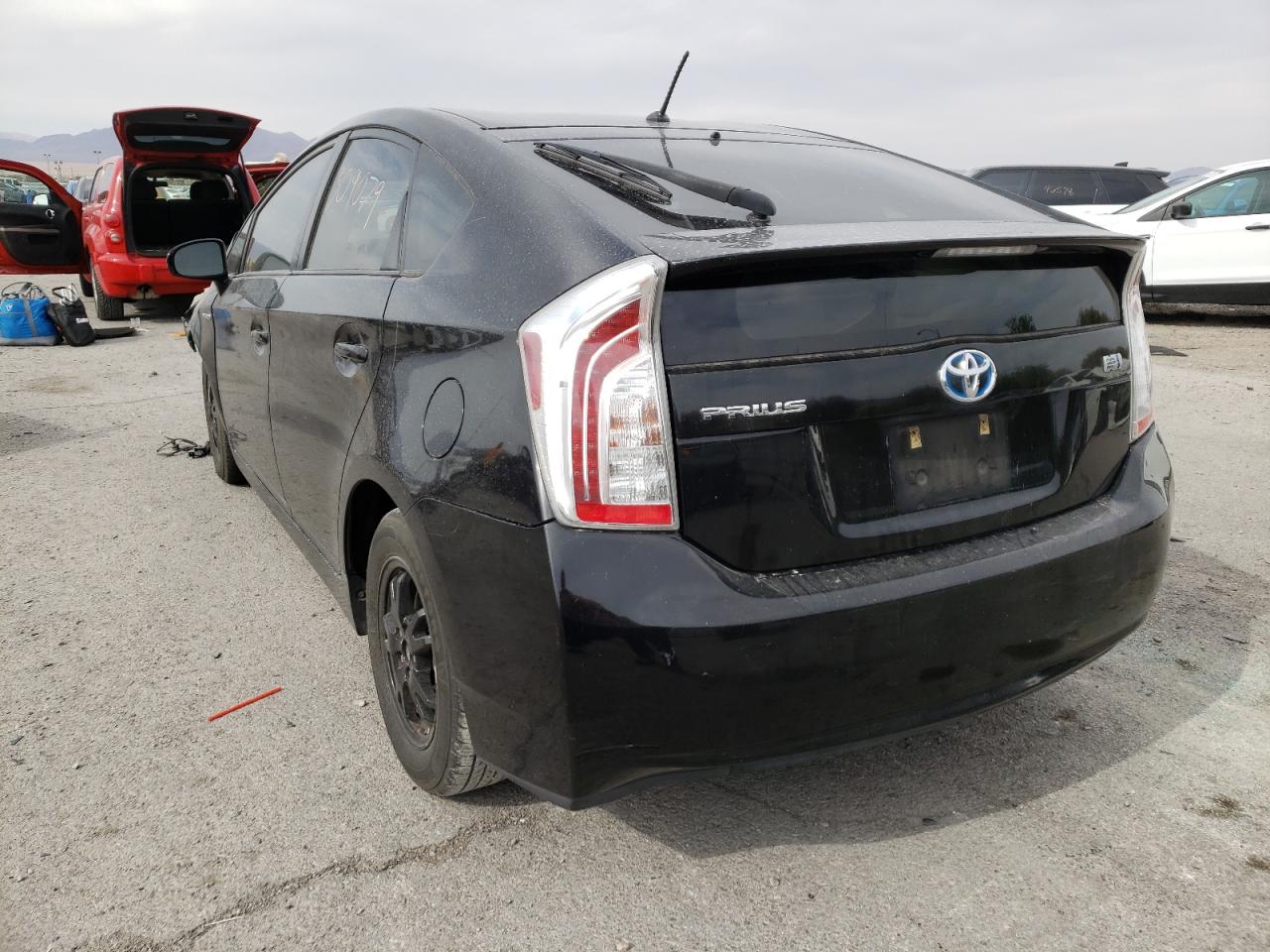 Photo 3 from auction – 2013 TOYOTA PRIUS with VIN JTDKN3DU5D5552417