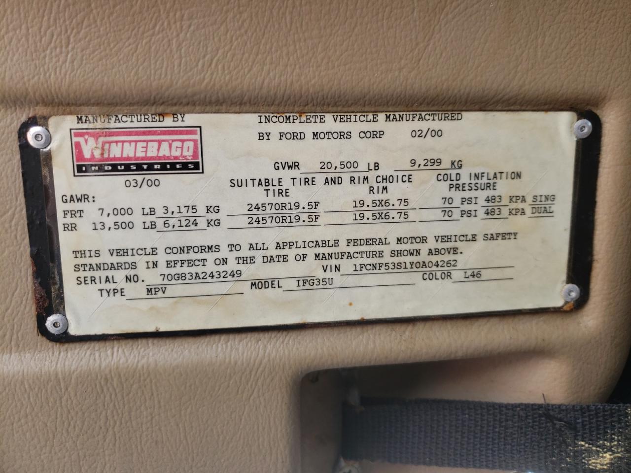 Photo 10 from auction – 2000 WINNEBAGO RV with VIN 1FCNF53S1Y0A04262