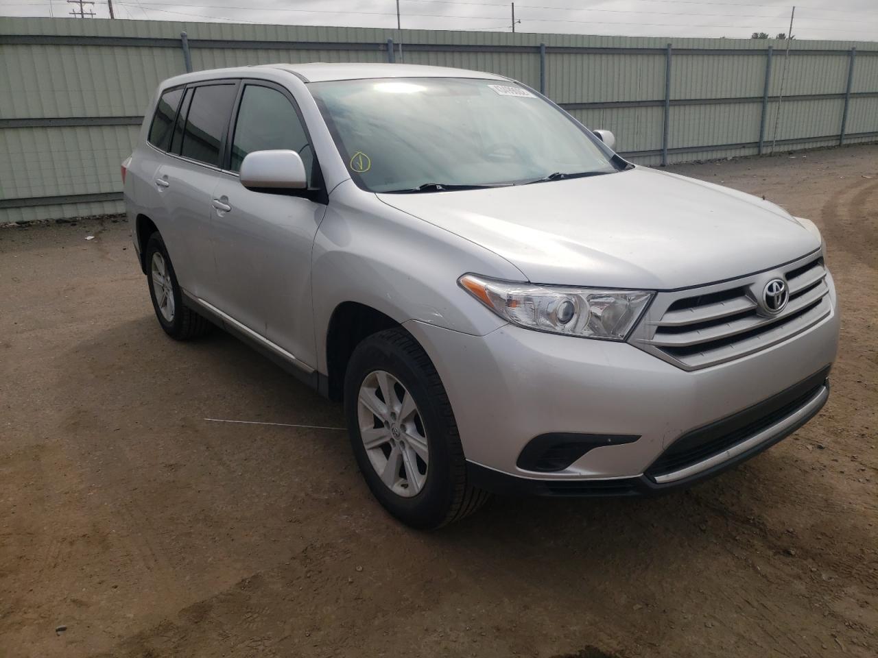 TOYOTA HIGHLANDER 2013 with VIN 5TDBK3EH2DS221122 - Photo from auction
