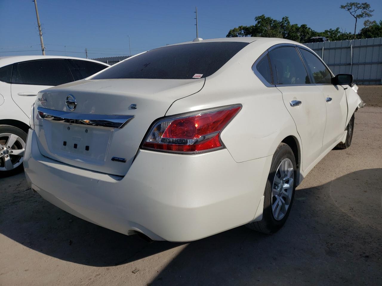 Photo 4 from auction – 2014 NISSAN ALTIMA 2.5 with VIN 1N4AL3AP9EC274947