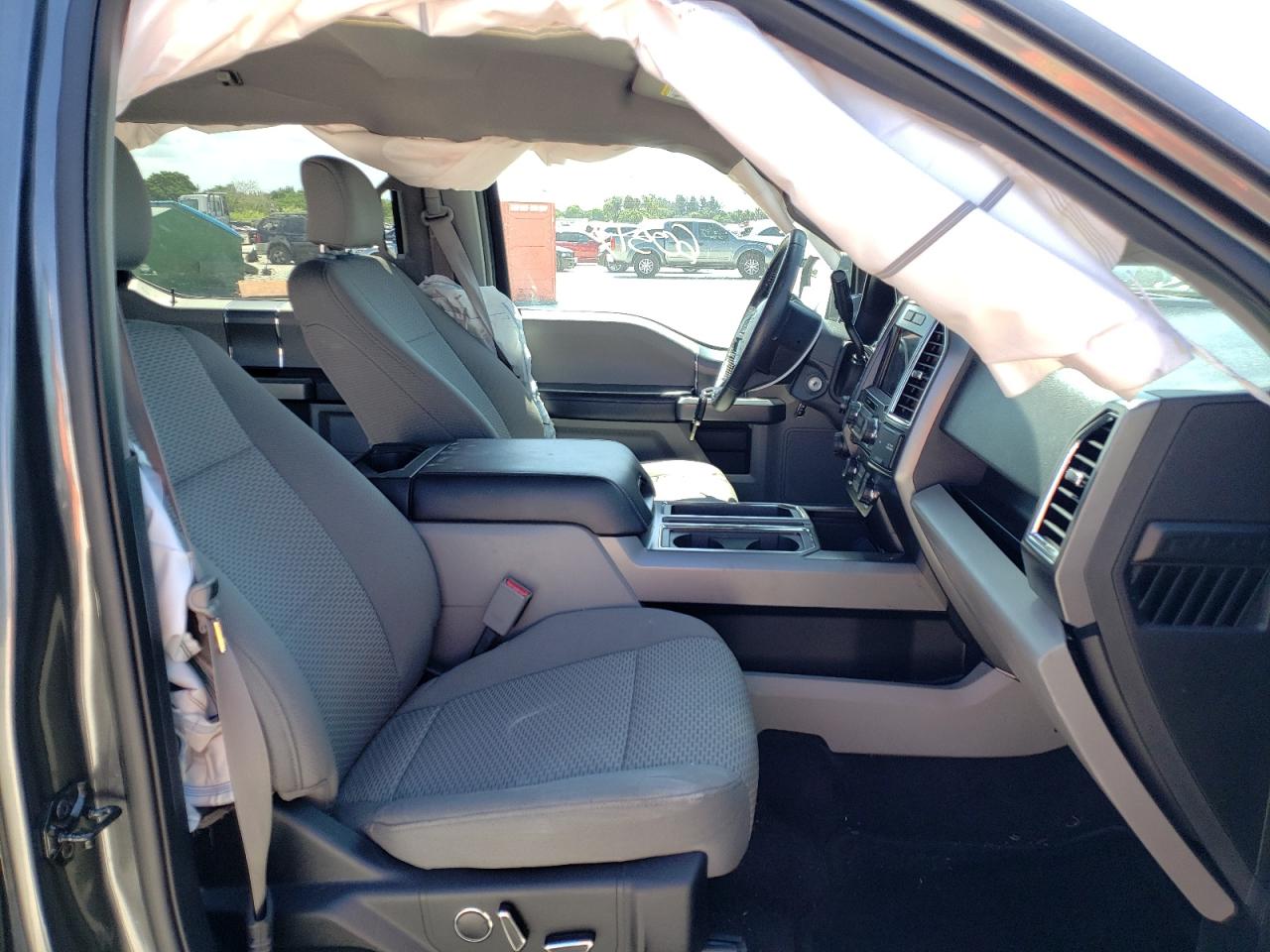 Photo 5 from auction – 2016 FORD F150 SUPER with VIN 1FTEW1EG6GFC27989