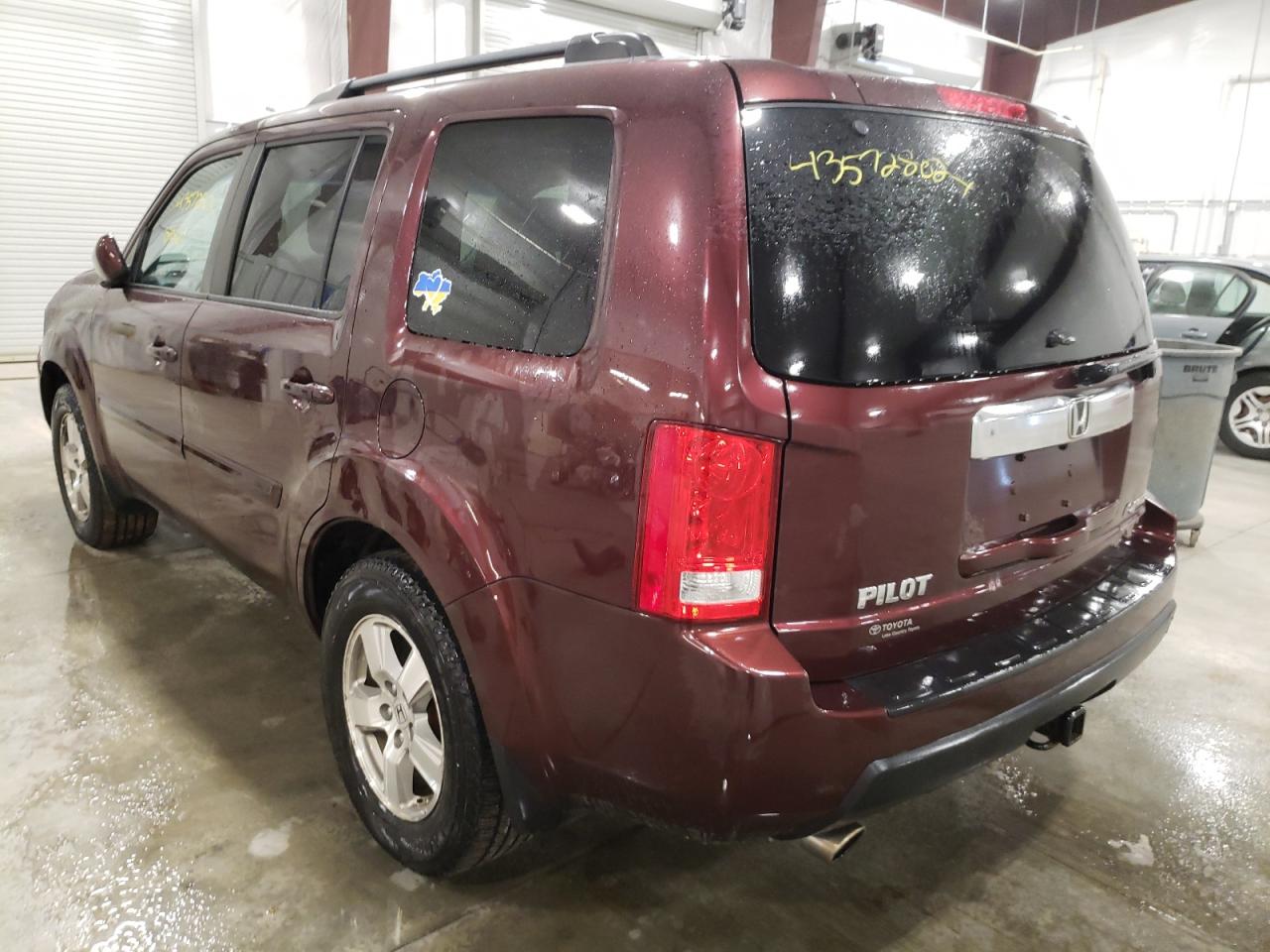 Photo 3 from auction – 2011 HONDA PILOT EXL with VIN 5FNYF4H58BB022261