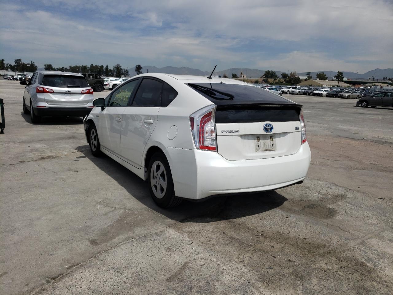 Photo 3 from auction – 2012 TOYOTA PRIUS with VIN JTDKN3DU3C5436731
