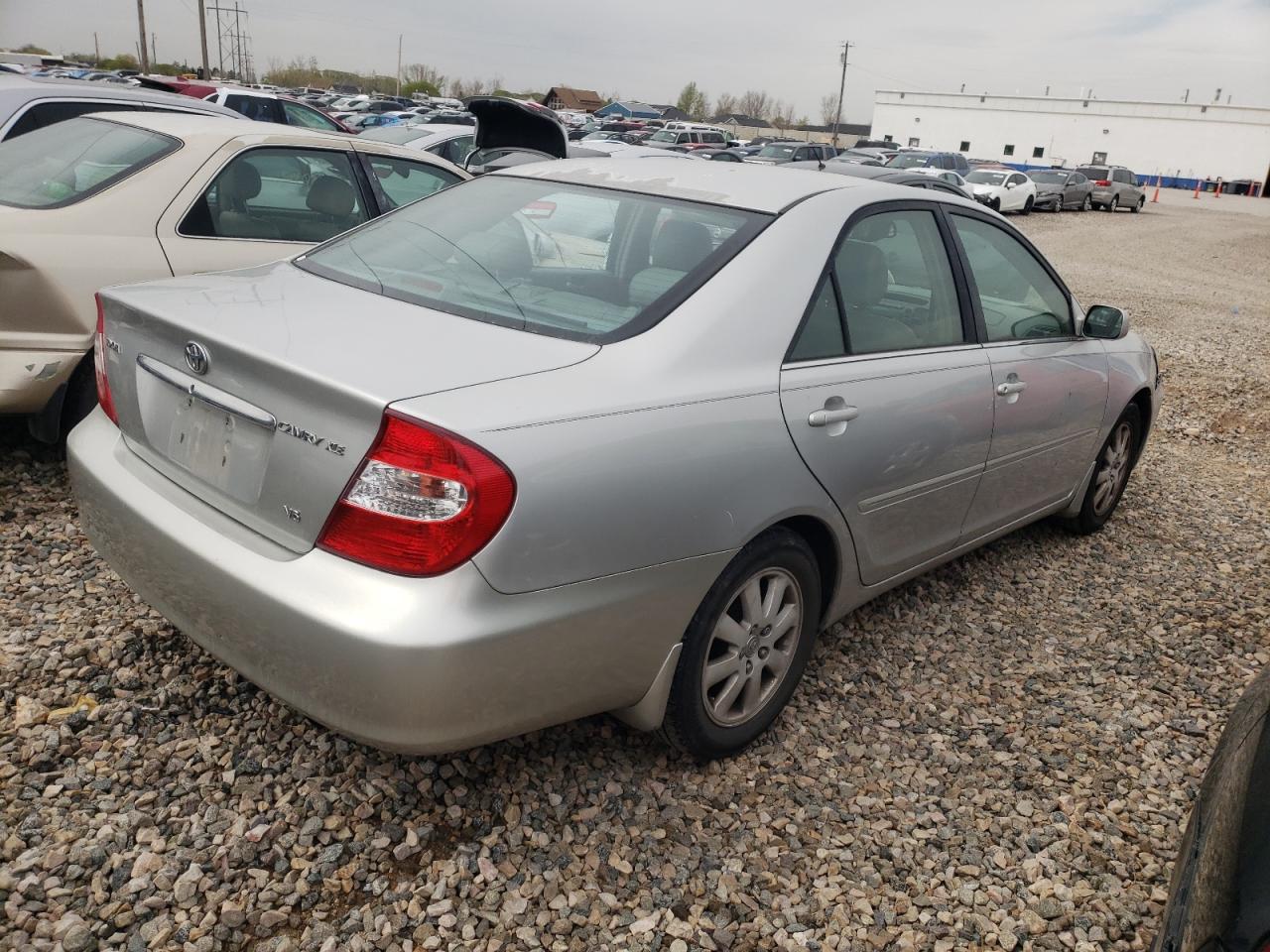Photo 4 from auction – 2002 TOYOTA CAMRY LE with VIN 4T1BF32K62U528981