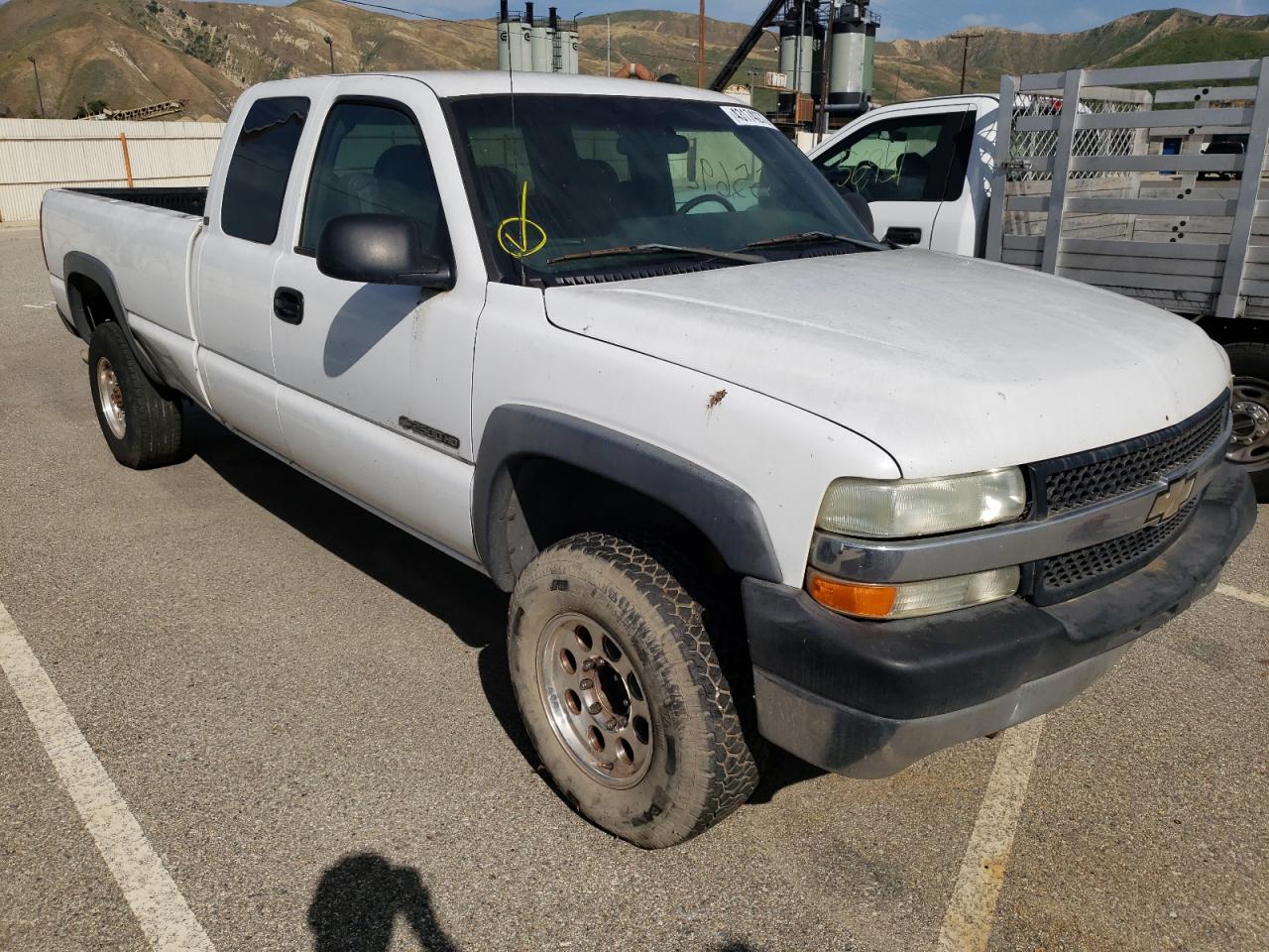 CHEVROLET SILVERADO 2002 with VIN 1GCHC29U72E259425 - Photo from auction