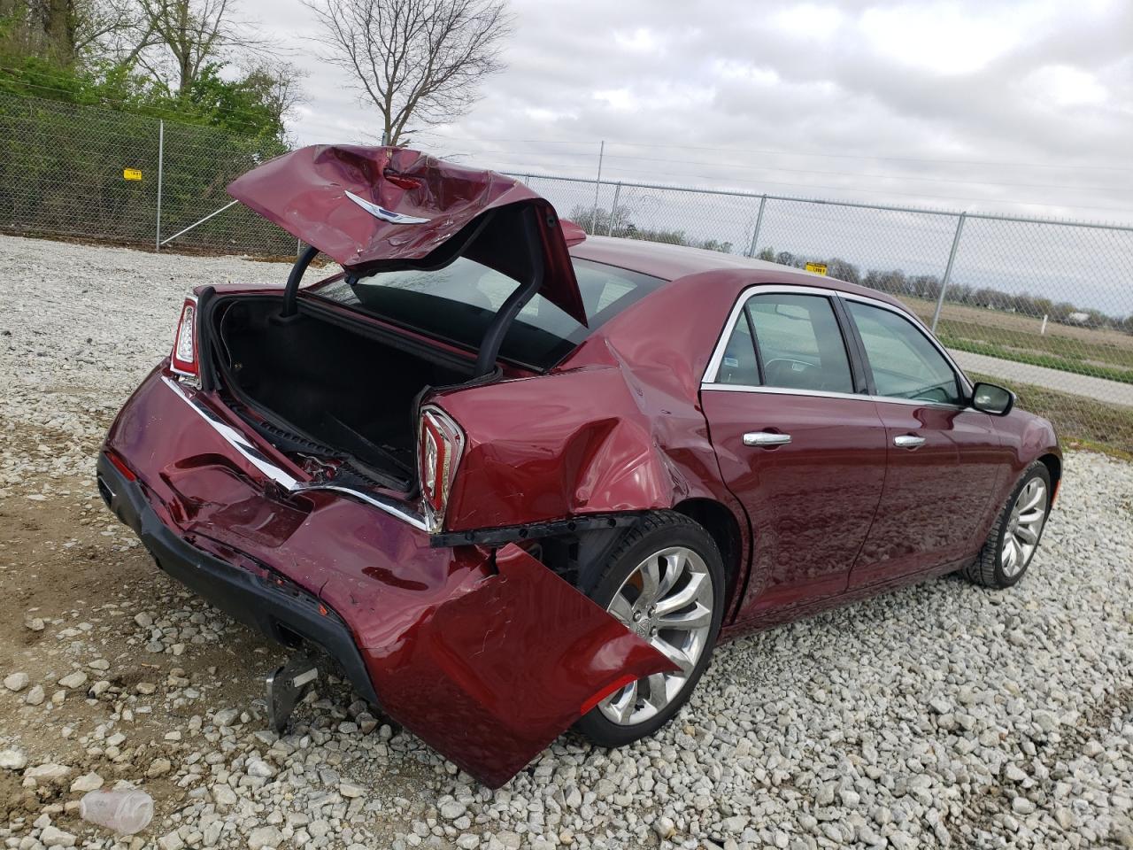 Photo 4 from auction – 2018 CHRYSLER 300 LIMITE with VIN 2C3CCAEG8JH194598