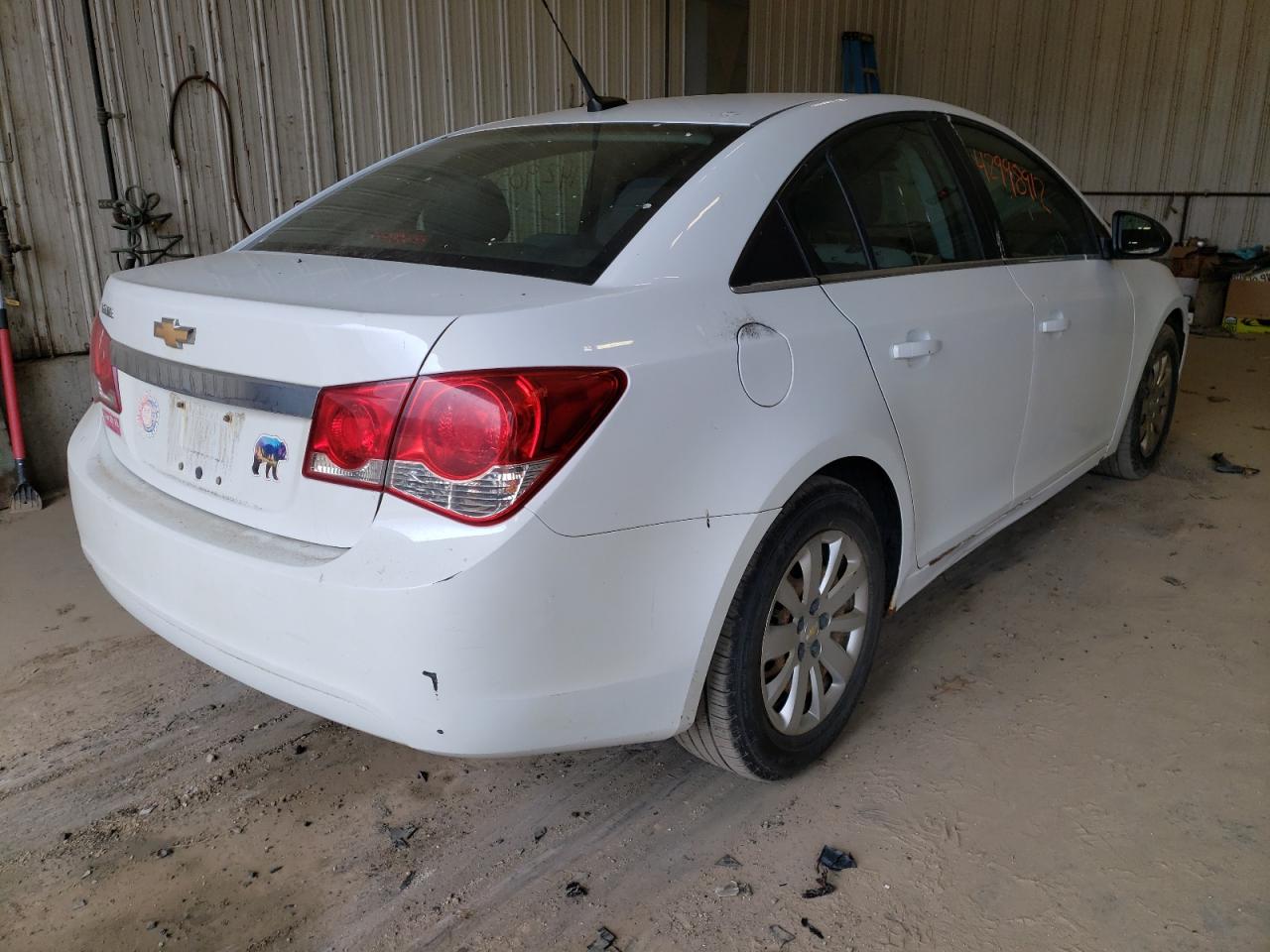 Photo 17 from auction – 2011 CHEVROLET CRUZE with VIN 1G1PC5SH2B7127440