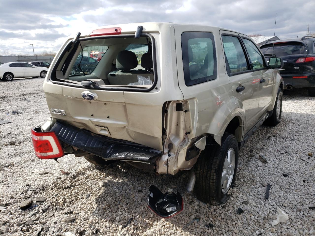 Photo 4 from auction – 2011 FORD ESCAPE XLS with VIN 1FMCU0C79BKB77823