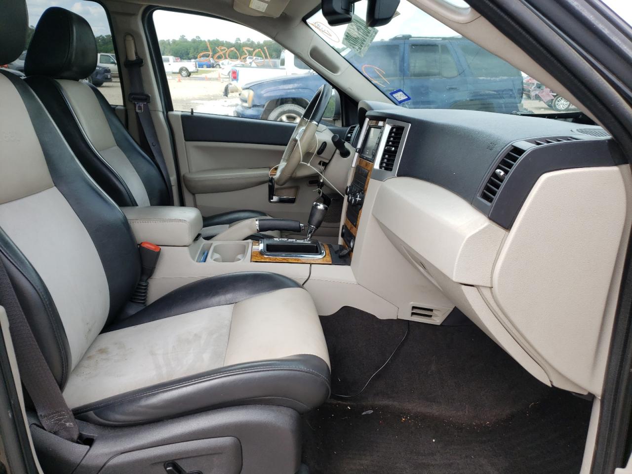 Photo 5 from auction – 2009 JEEP GRAND CHER with VIN 1J8HS58T99C542033