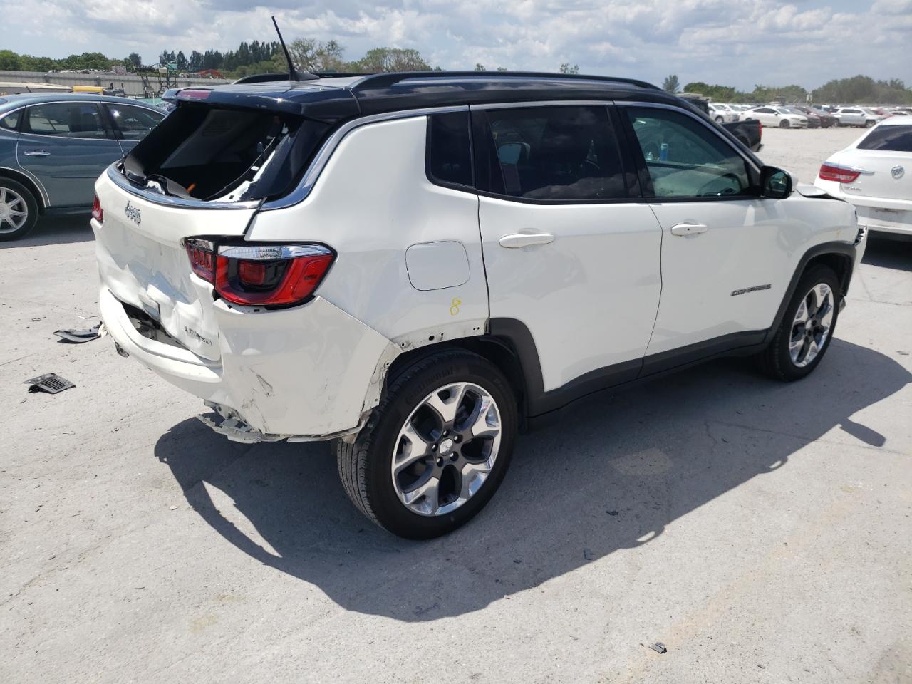 Photo 4 from auction – 2019 JEEP COMPASS with VIN 3C4NJCCB0KT749002