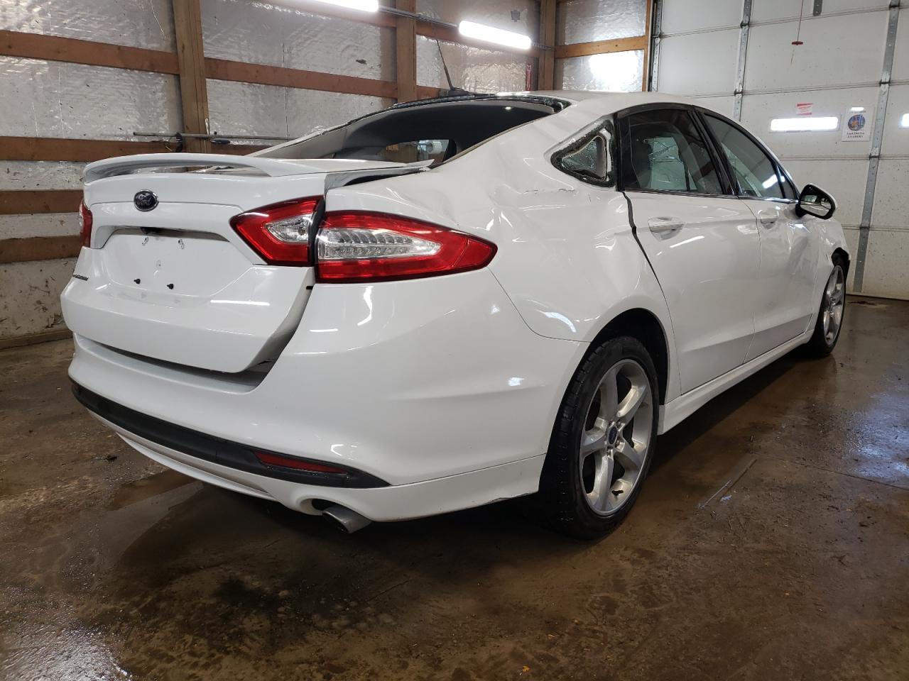 Photo 4 from auction – 2016 FORD FUSION S with VIN 3FA6P0G72GR191607