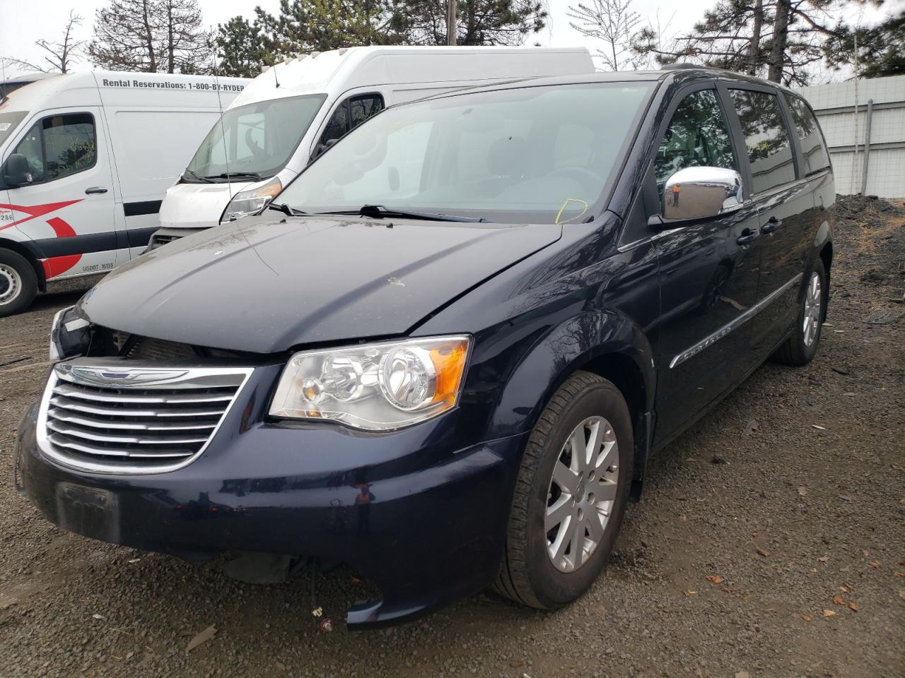 Photo 2 from auction – 2011 CHRYSLER TOWN & COU with VIN 2A4RR8DG4BR604124