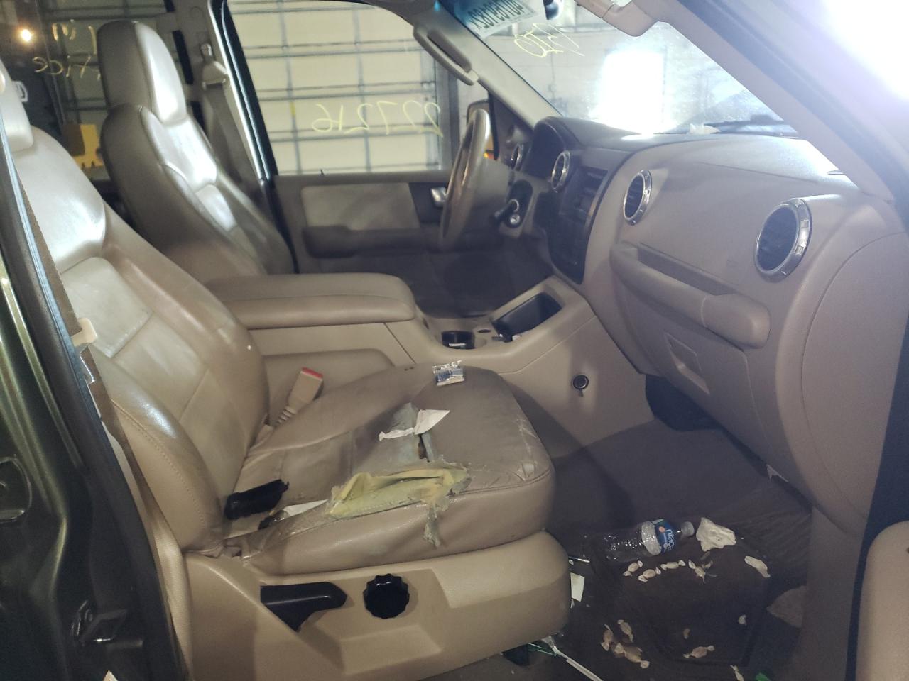 Photo 5 from auction – 2003 FORD EXPEDITION with VIN 1FMFU18L73LB07242