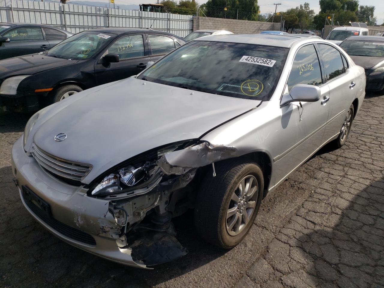 Photo 2 from auction – 2003 LEXUS ES 300 with VIN JTHBF30G230110623