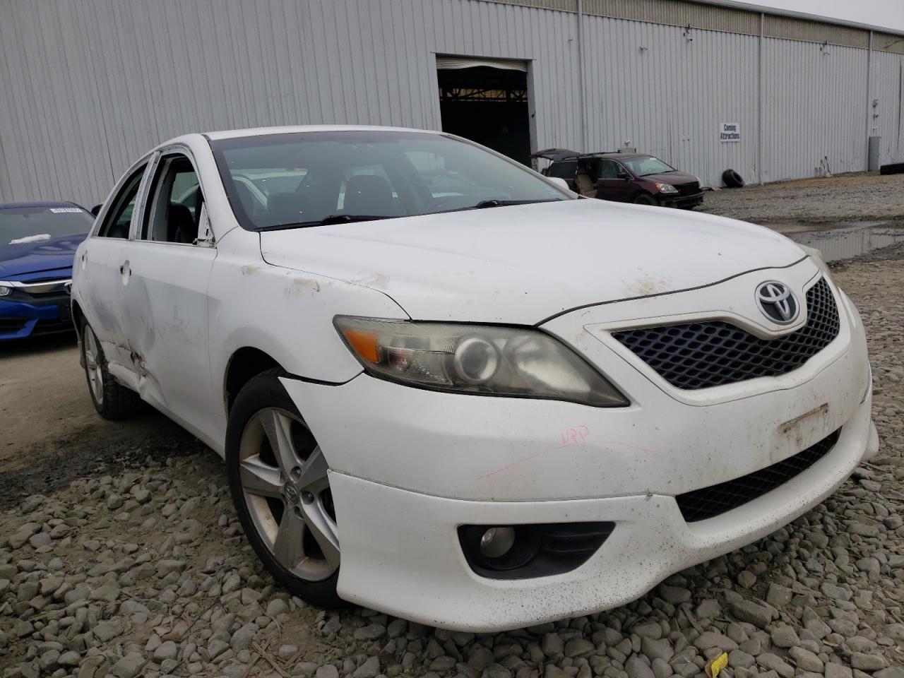 TOYOTA CAMRY SE 2011 with VIN 4T1BK3EK4BU614622 - Photo from auction
