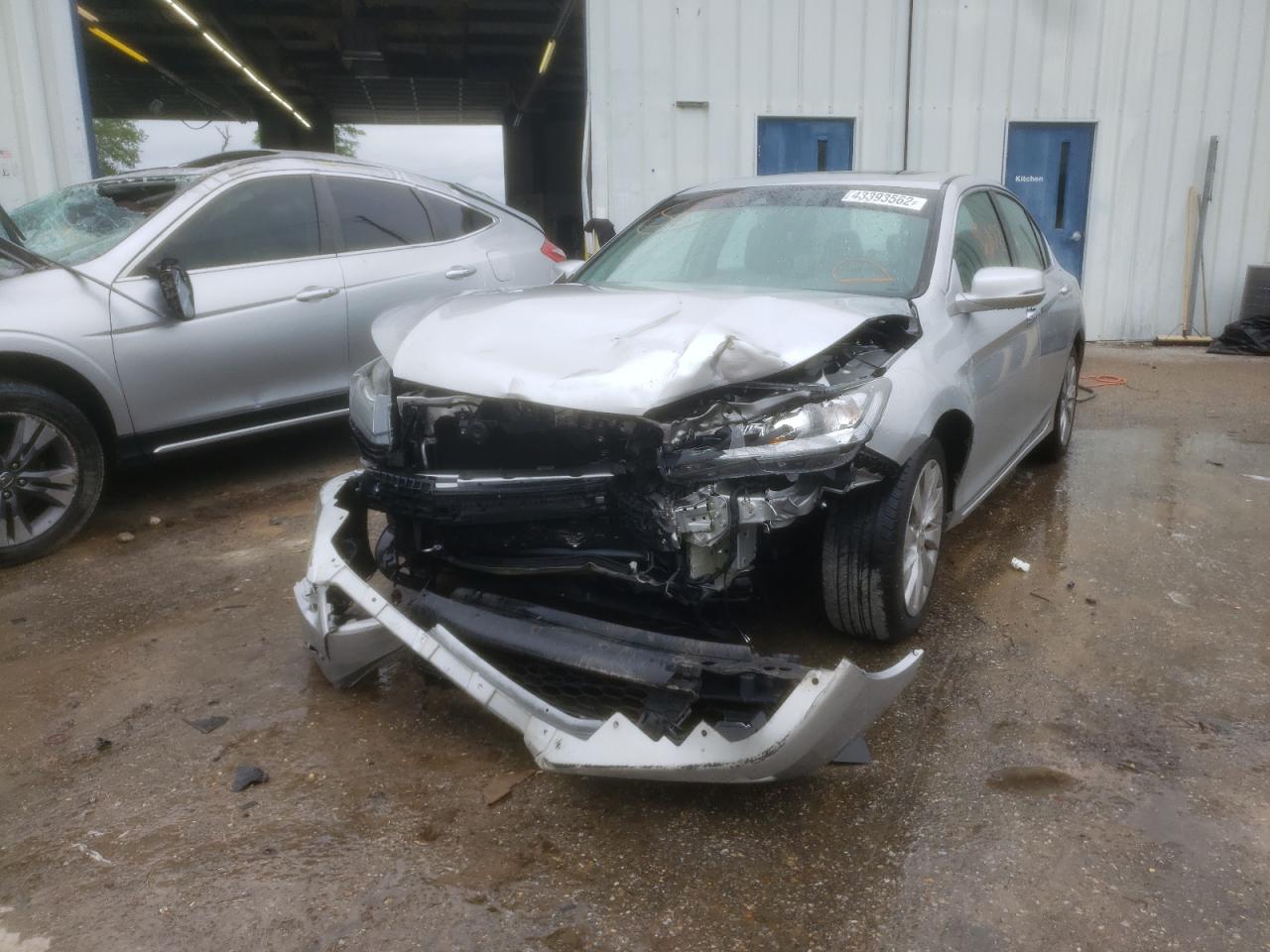 Photo 2 from auction – 2015 HONDA ACCORD EXL with VIN 1HGCR3F83FA011273
