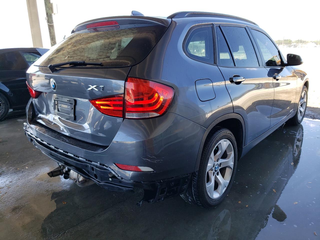 Photo 4 from auction – 2013 BMW X1 SDRIVE2 with VIN WBAVM1C54DVW42895