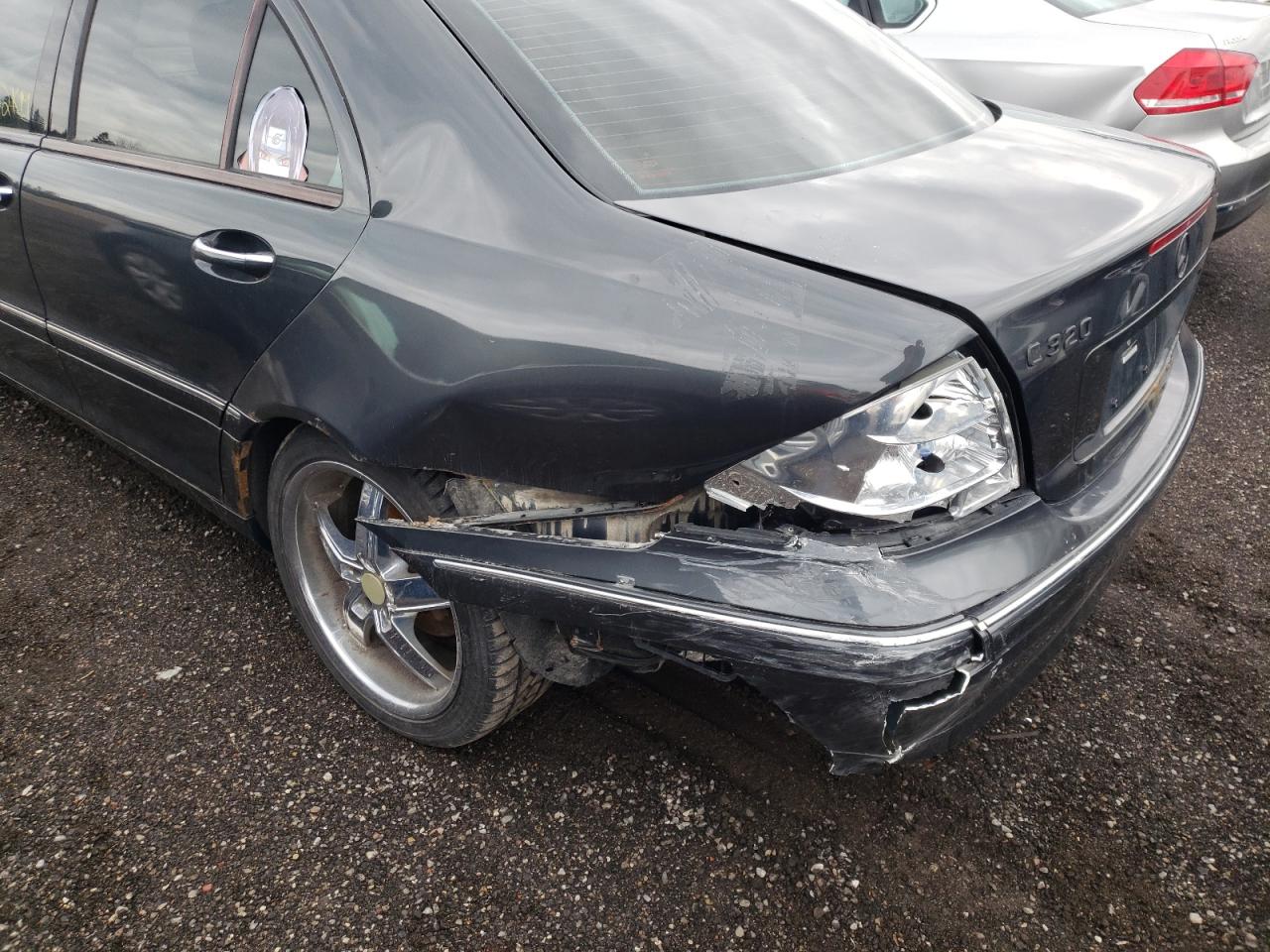 Photo 9 from auction – 2002 MERCEDES-BENZ C 320 with VIN WDBRF64J32F207427