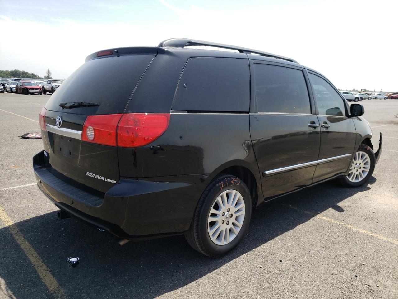 Photo 4 from auction – 2010 TOYOTA SIENNA XLE with VIN 5TDYK4CC1AS319867