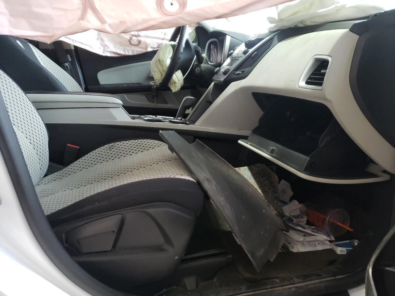 Photo 5 from auction – 2011 CHEVROLET EQUINOX LS with VIN 2CNFLCEC2B6374380